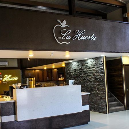 La Huerta Inn & Suites Cuauhtémoc المظهر الخارجي الصورة
