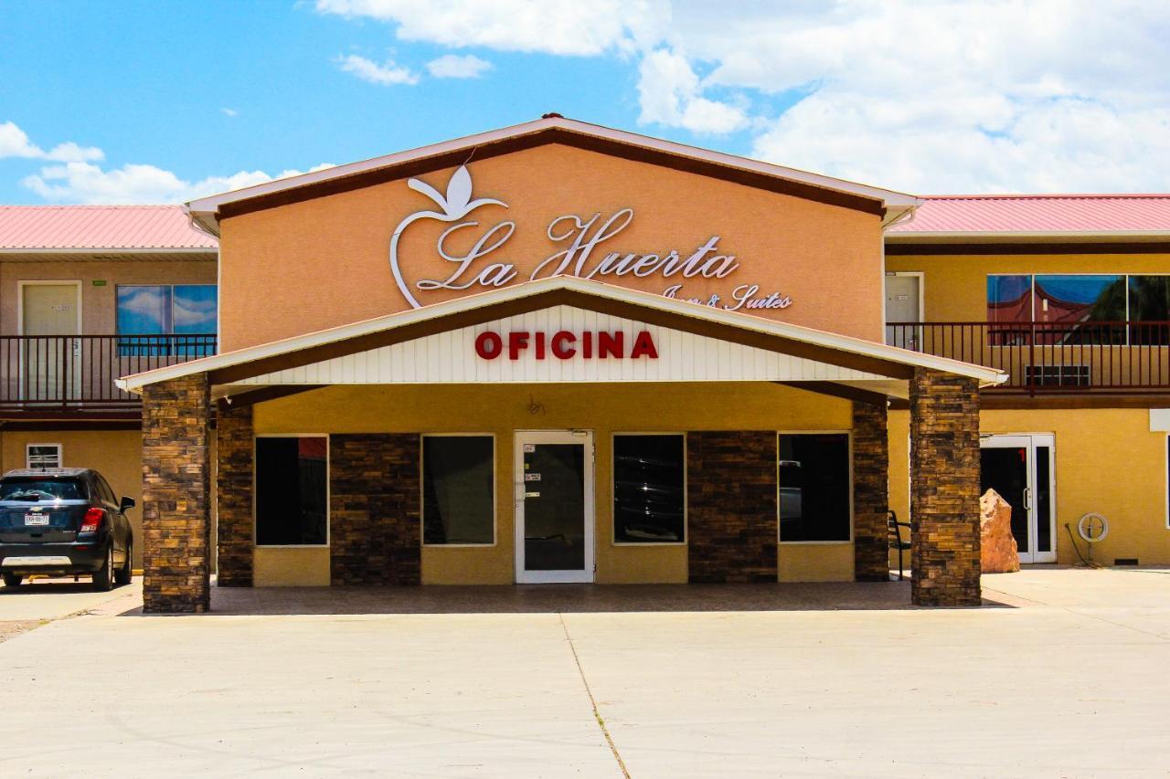 La Huerta Inn & Suites Cuauhtémoc المظهر الخارجي الصورة