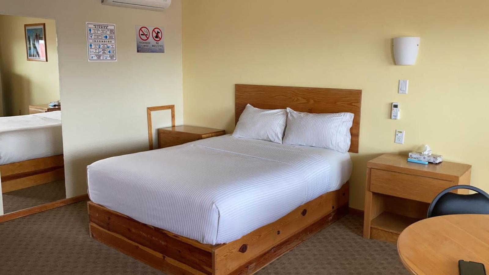 La Huerta Inn & Suites Cuauhtémoc الغرفة الصورة