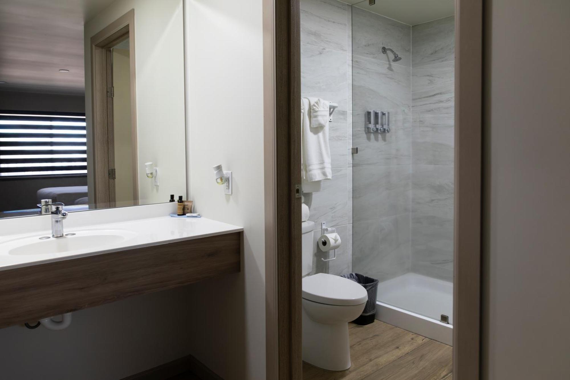 La Huerta Inn & Suites Cuauhtémoc المظهر الخارجي الصورة